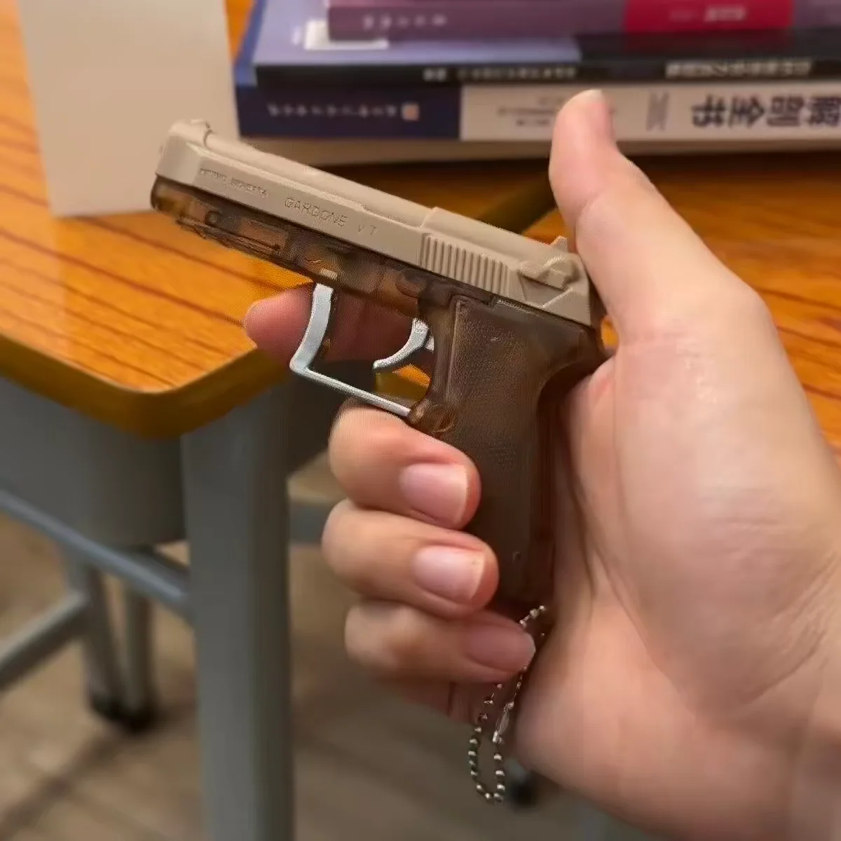 Shock Pen Prank Toy - Chaveiro de arma de brinquedo surpresa,